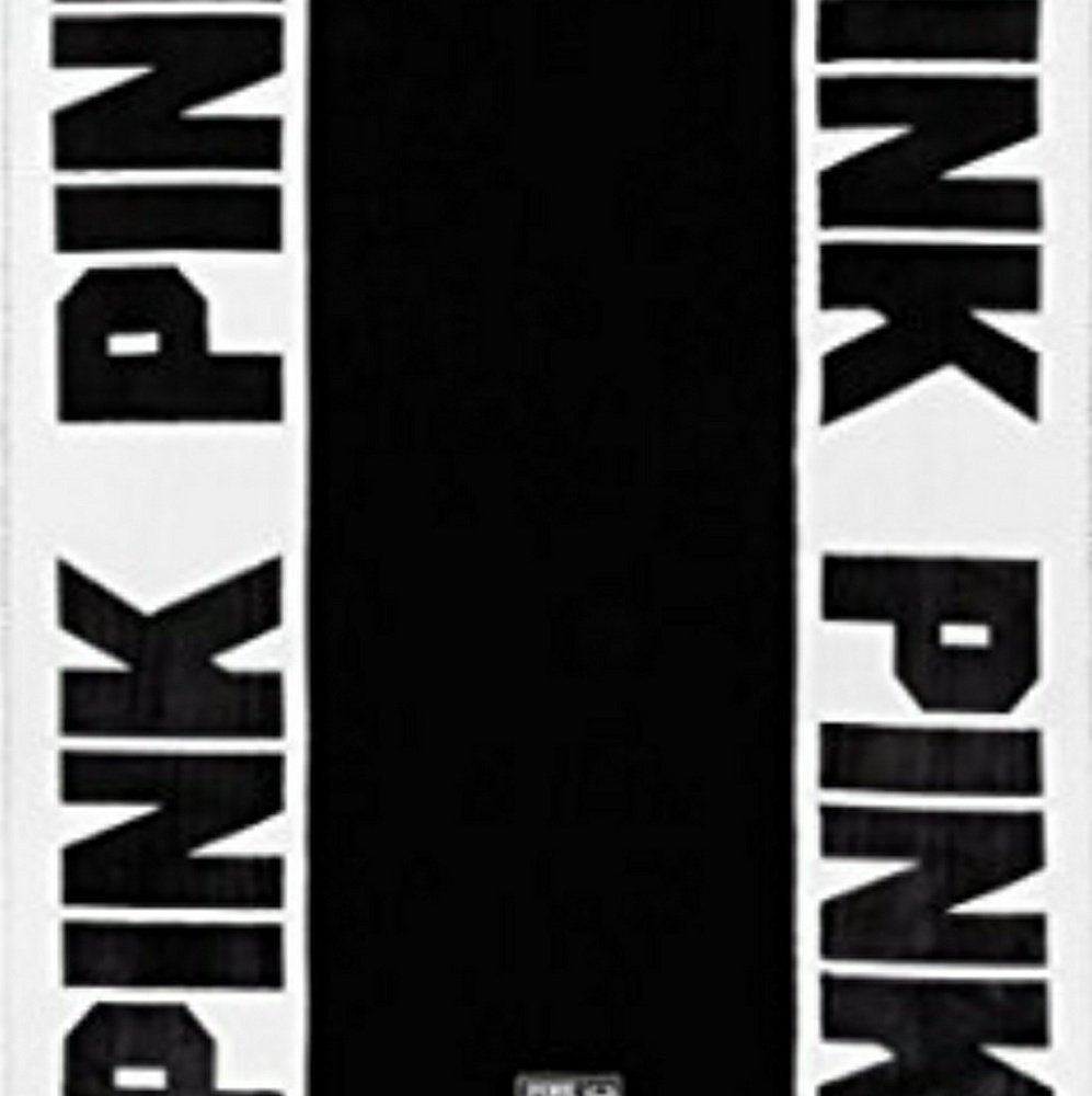 VS Pink Sherpa lined blanket. New!!!!